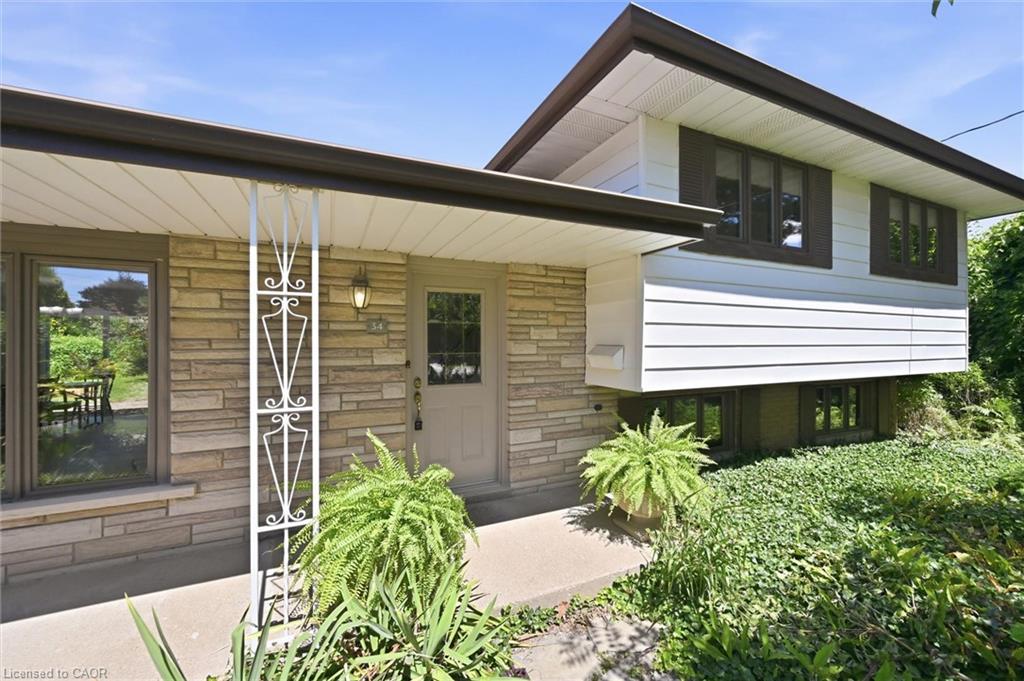 34 Christopher Drive Property Photo 4