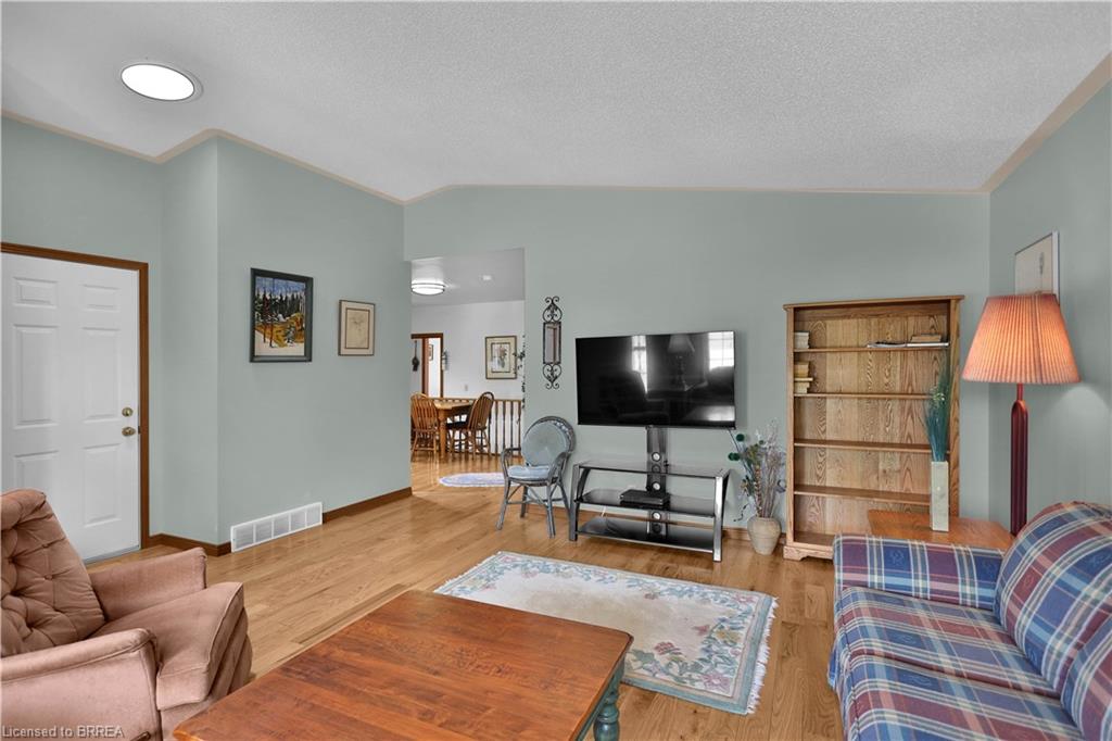 46 Anderson Avenue Property Photo 6