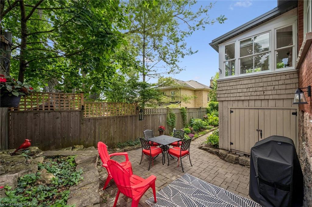 164 King Street Property Photo 35