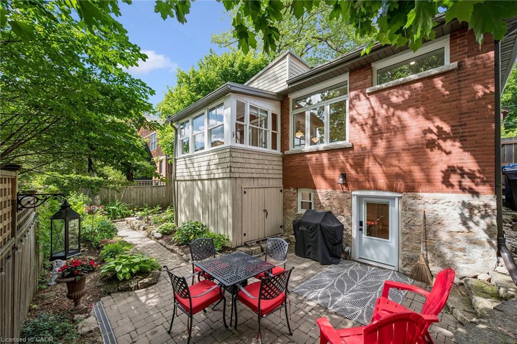 164 King Street Property Photo 36