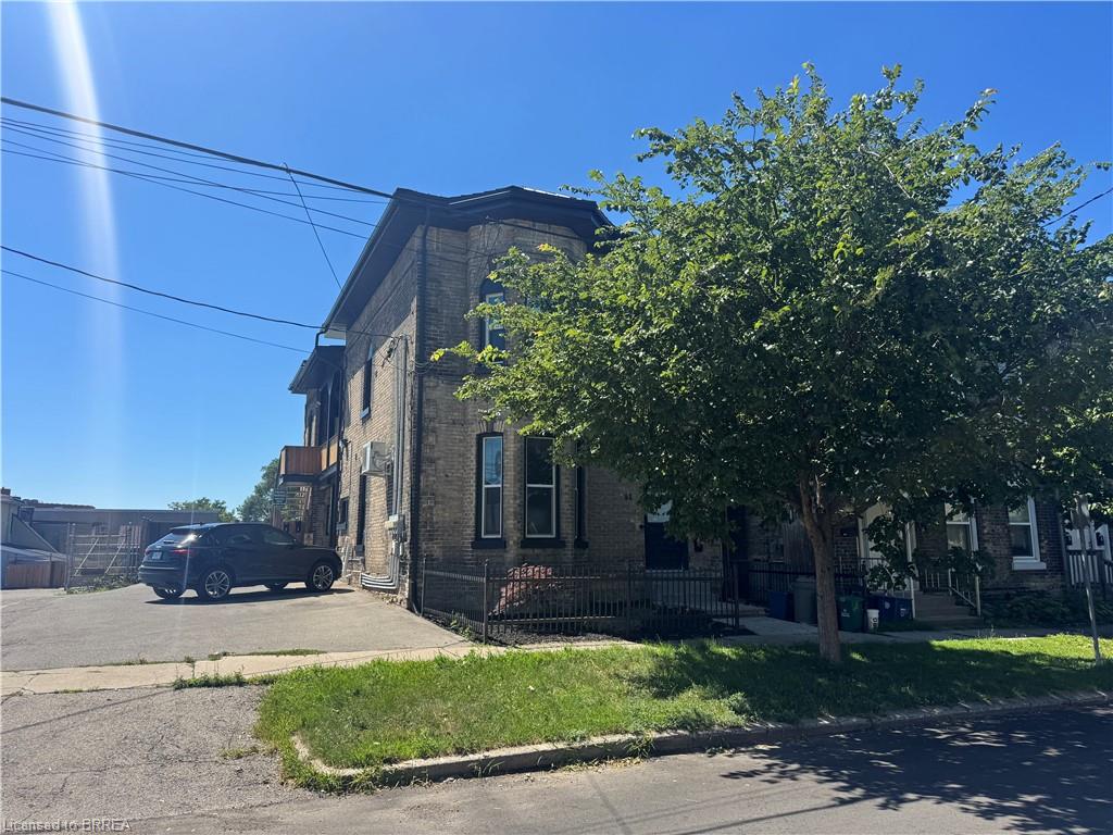 4-92 Alfred Street Property Photo 1