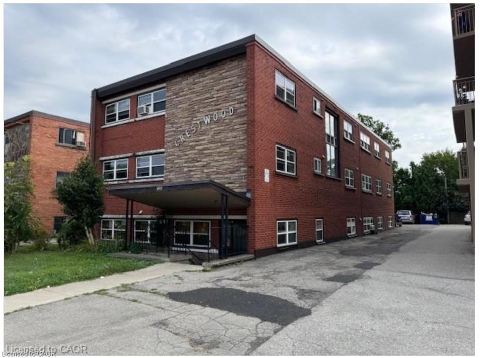 7-1250 Fennell Avenue E Property Photo 1