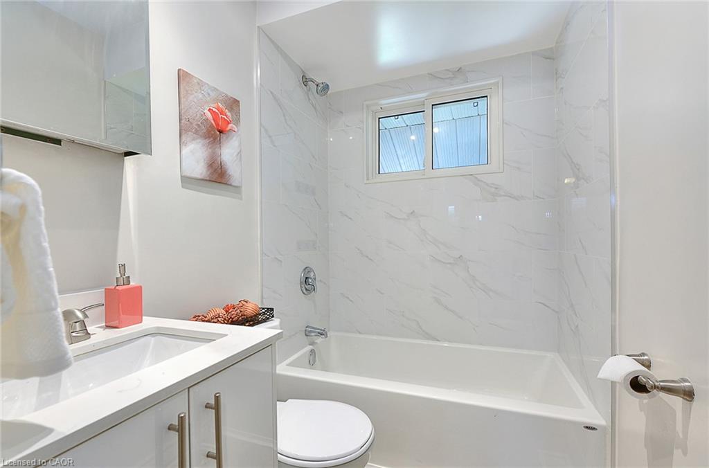 245 West 33rd Street Property Photo 10