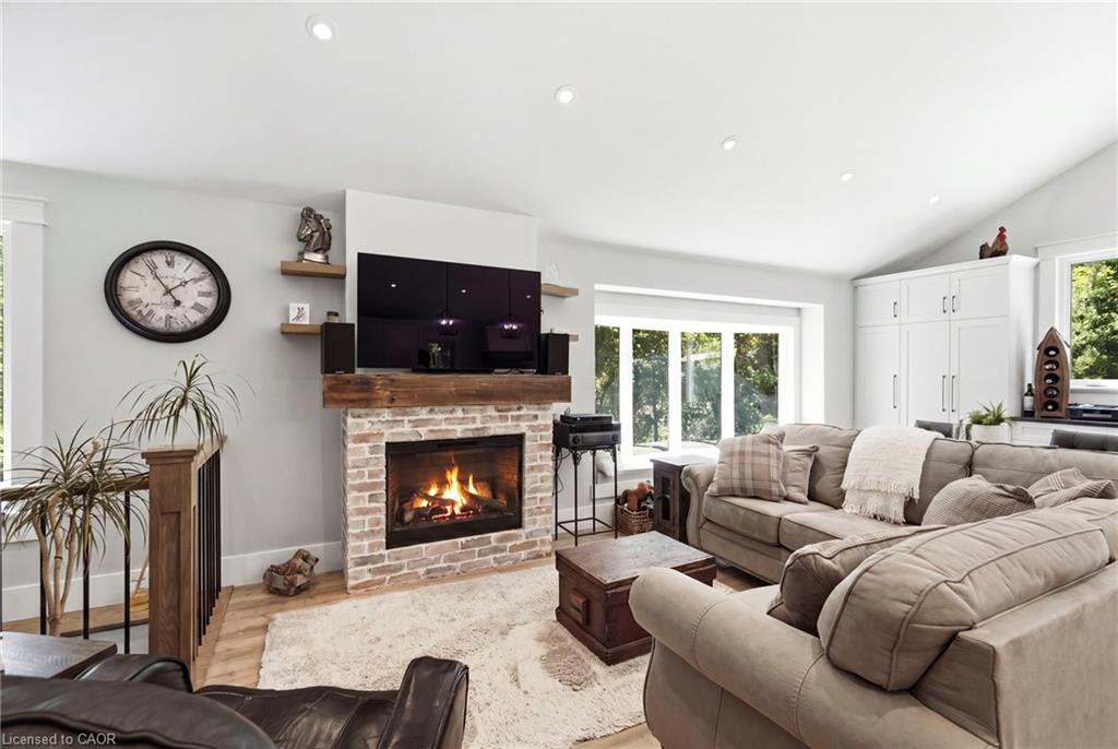 1095 Governors Road Property Photo 15