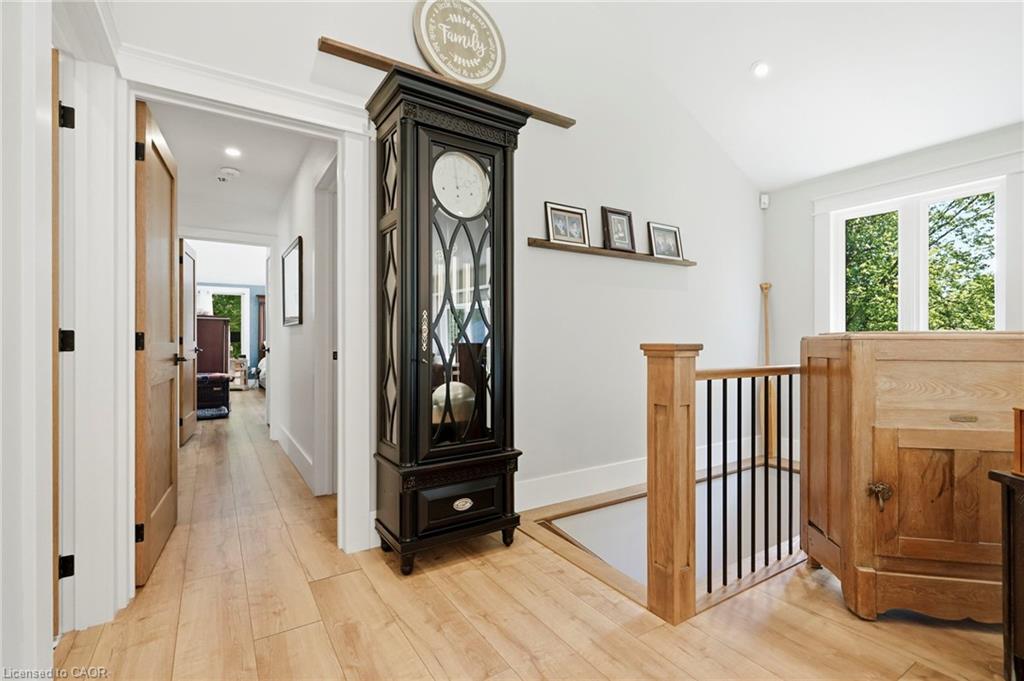 1095 Governors Road Property Photo 17