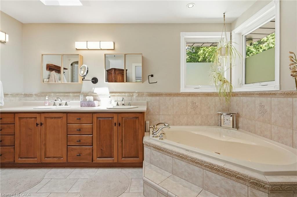 1095 Governors Road Property Photo 22