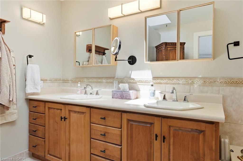 1095 Governors Road Property Photo 23
