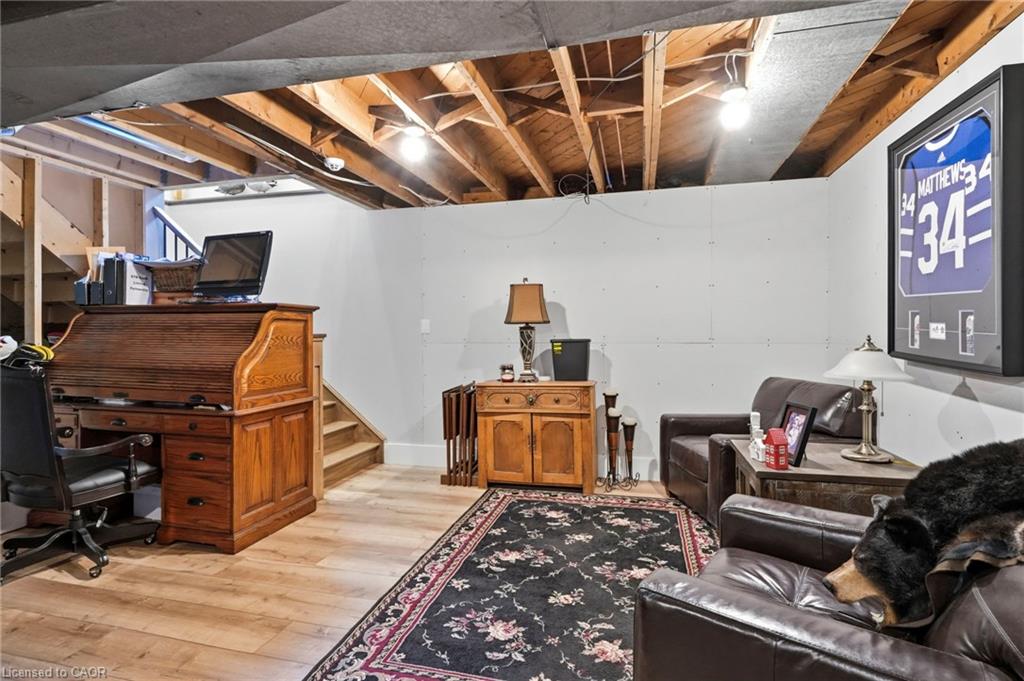 1095 Governors Road Property Photo 30