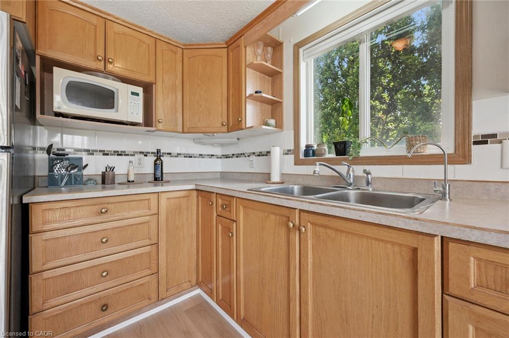 27 Trillium Beach Drive Property Photo 14