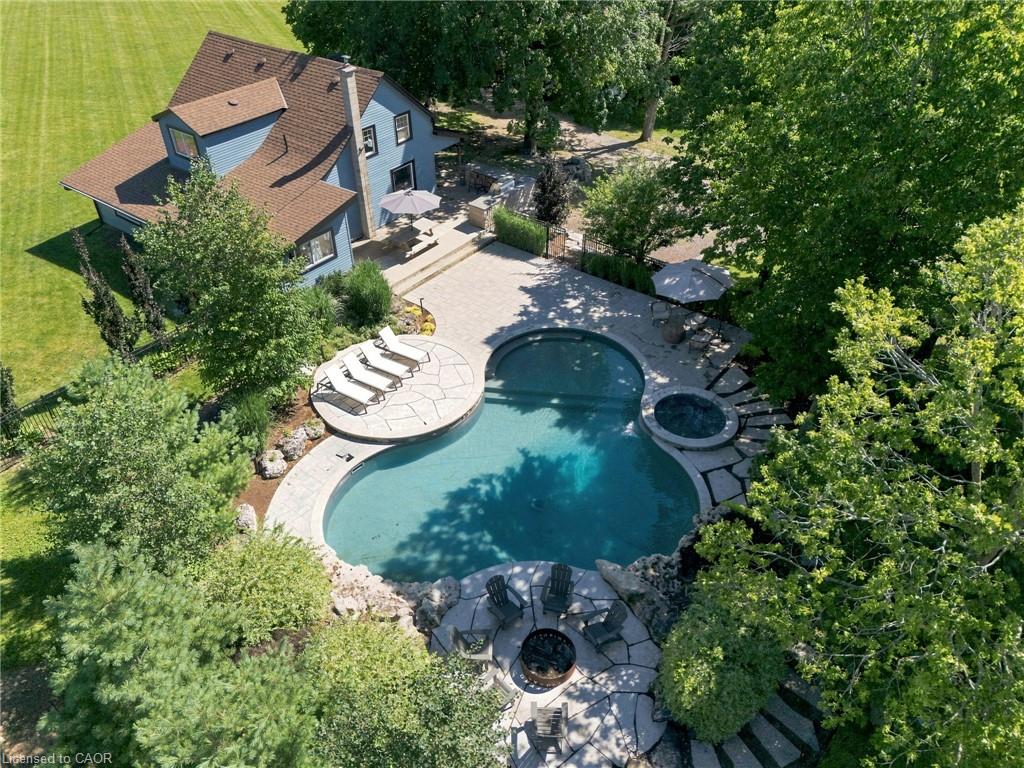 62 Thompson Road Property Photo 1