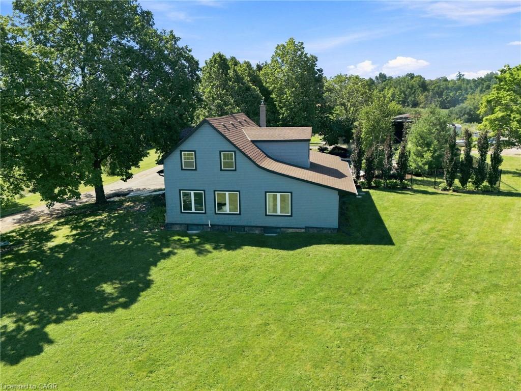 62 Thompson Road Property Photo 2
