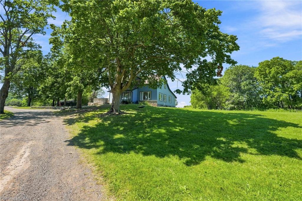 62 Thompson Road Property Photo 12