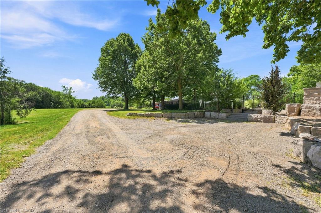 62 Thompson Road Property Photo 13