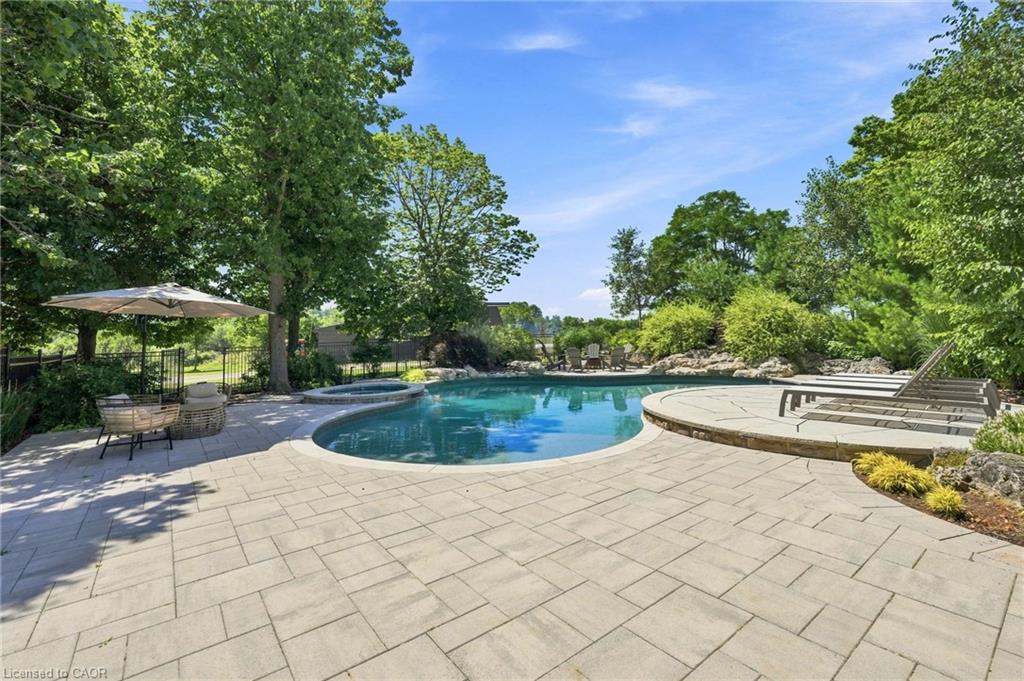 62 Thompson Road Property Photo 16