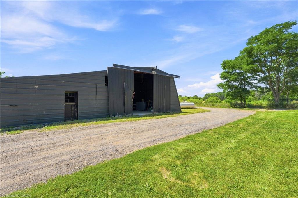 62 Thompson Road Property Photo 24