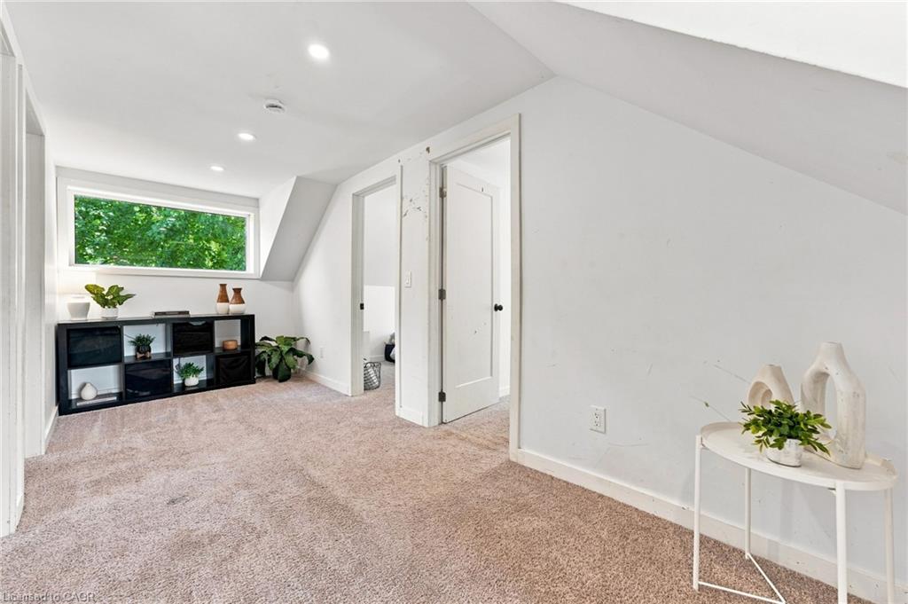 62 Thompson Road Property Photo 43