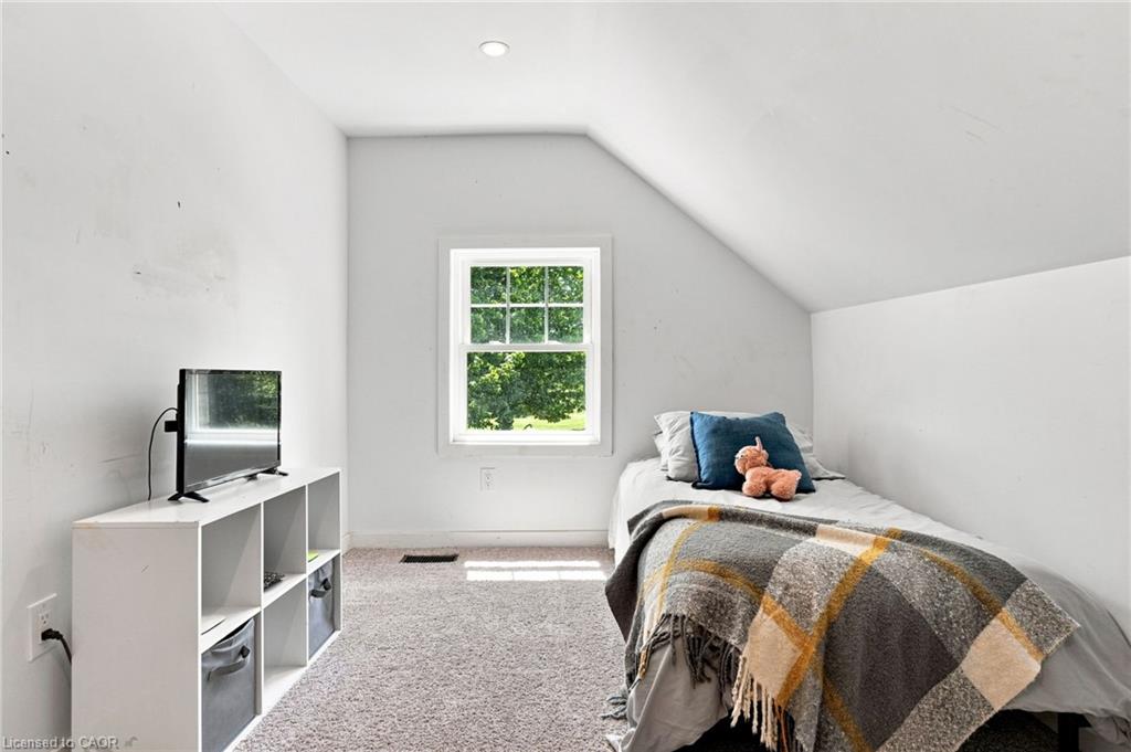 62 Thompson Road Property Photo 44