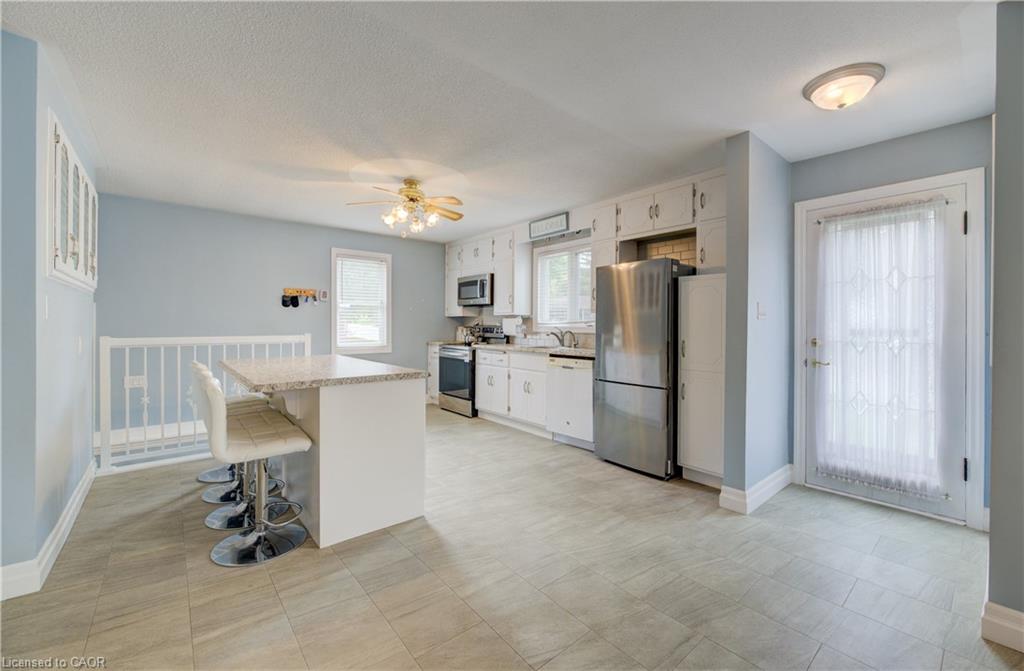 254 Wellington Street W Property Photo 5