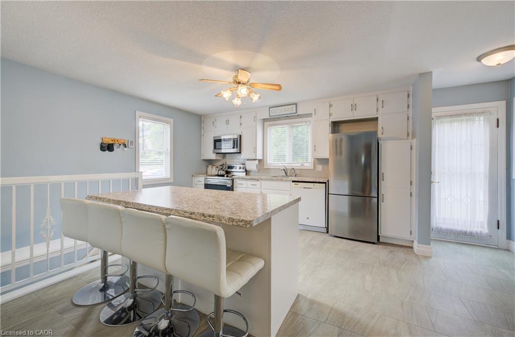 254 Wellington Street W Property Photo 6