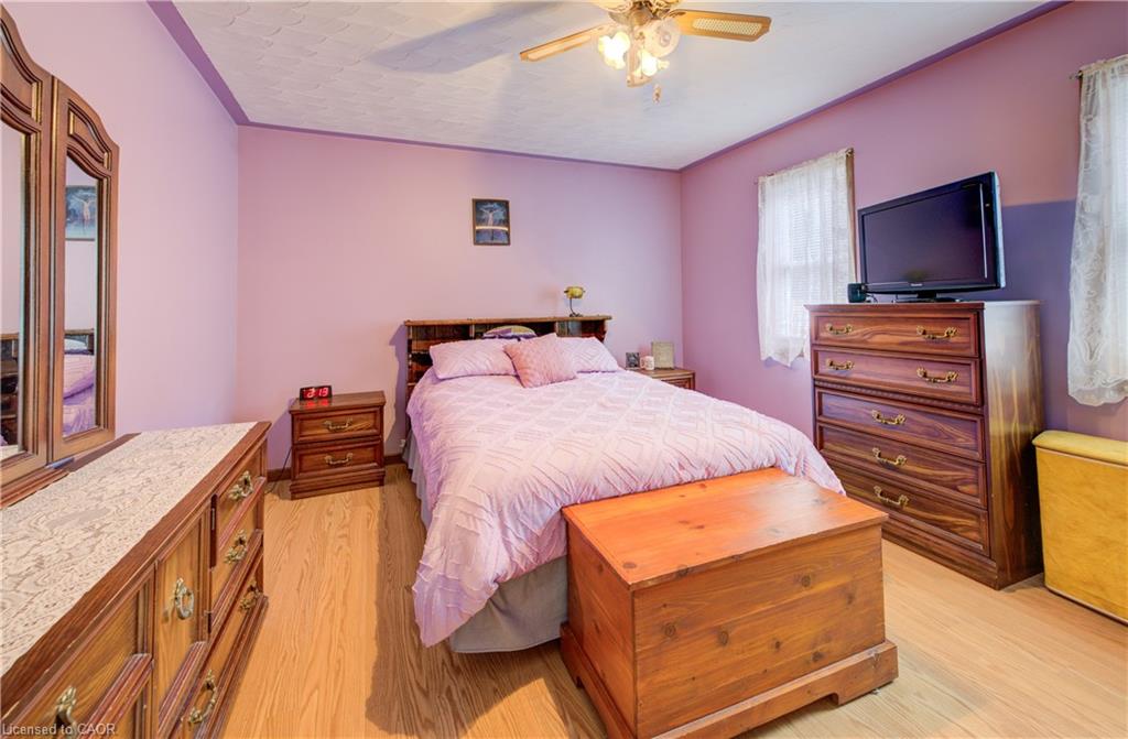 254 Wellington Street W Property Photo 16