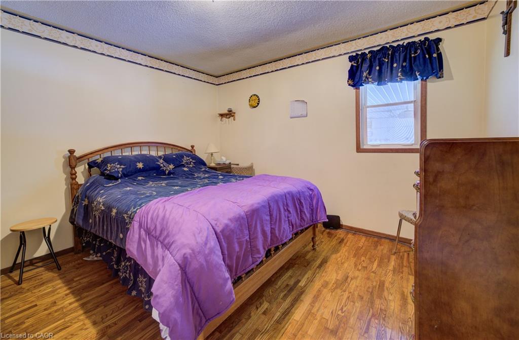 254 Wellington Street W Property Photo 17