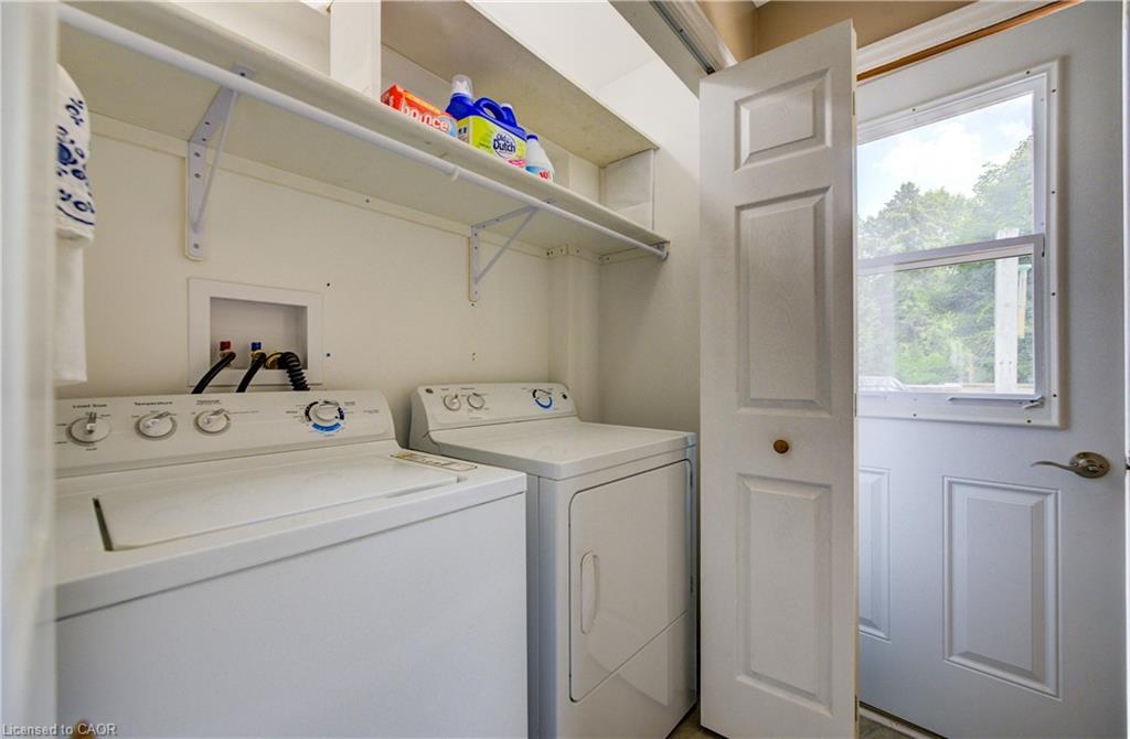 254 Wellington Street W Property Photo 22