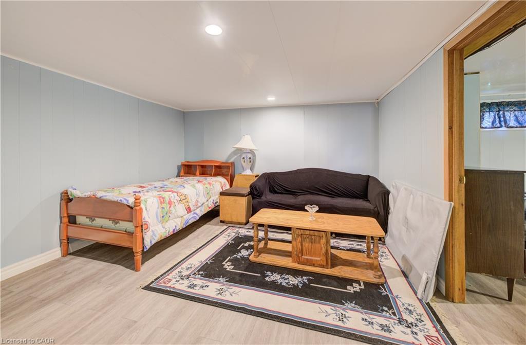 254 Wellington Street W Property Photo 23