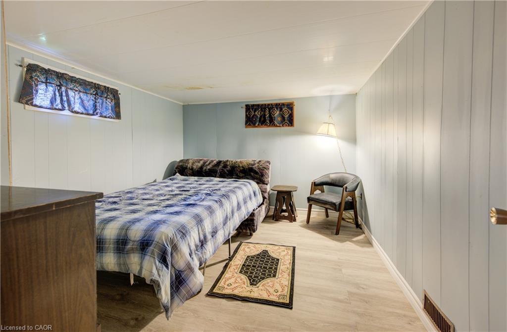 254 Wellington Street W Property Photo 24