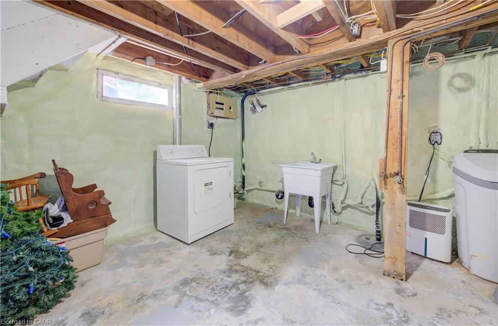 254 Wellington Street W Property Photo 25