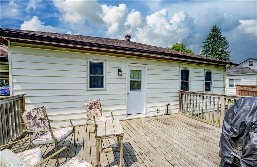 254 Wellington Street W Property Photo 32