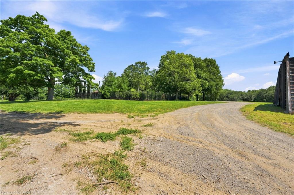 62 Thompson Road Property Photo 25