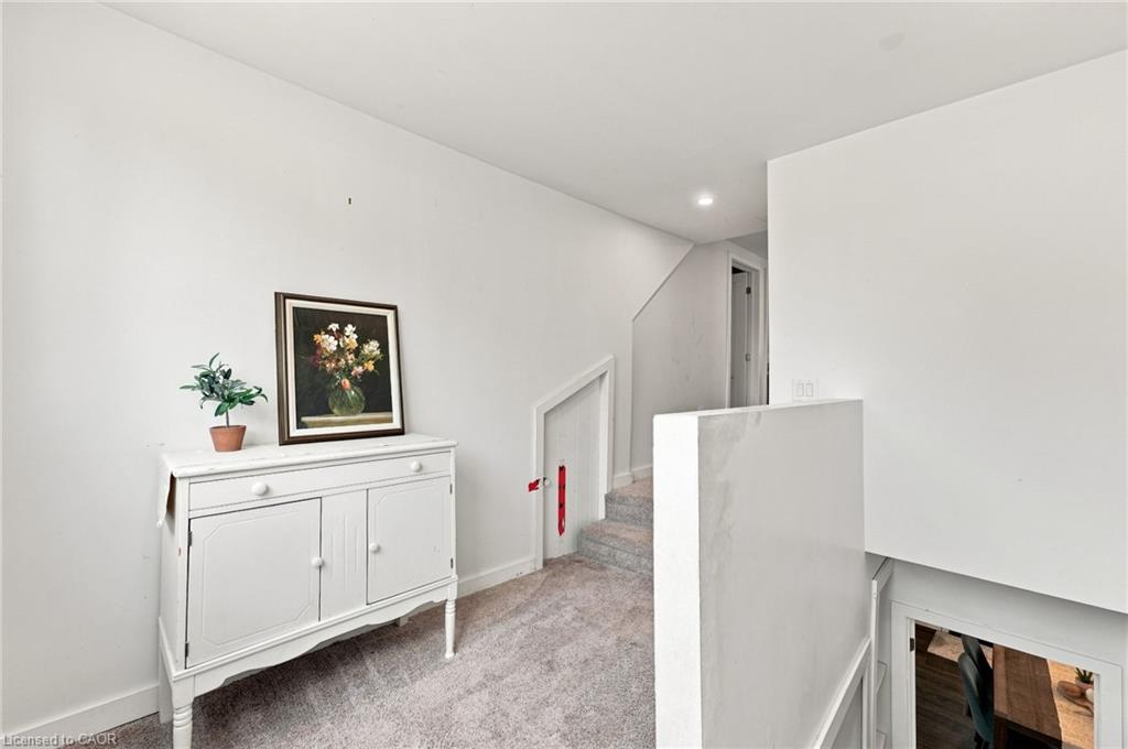 62 Thompson Road Property Photo 41