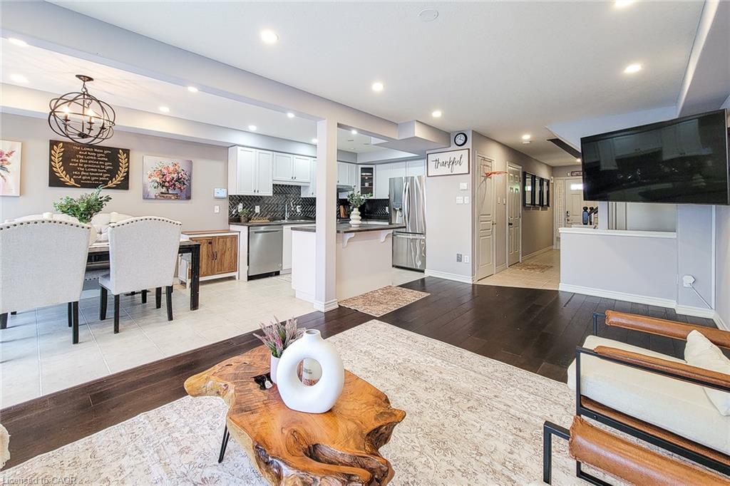 26 Magnificent Way Property Photo 14
