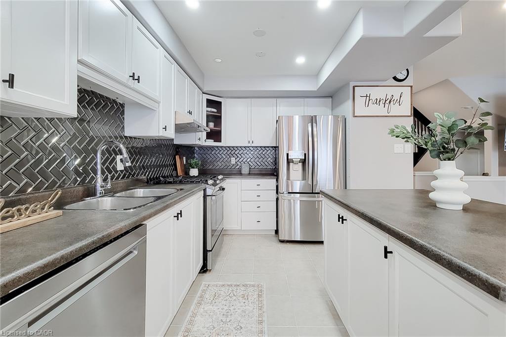 26 Magnificent Way Property Photo 19
