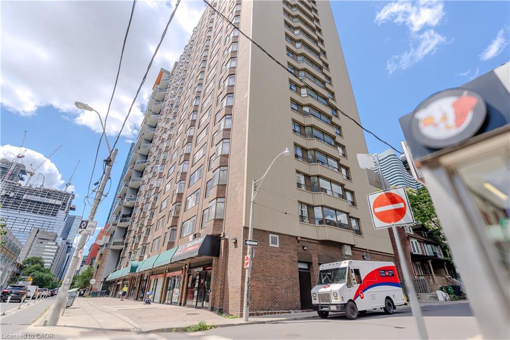 96 Gerrard St Property Photo 3