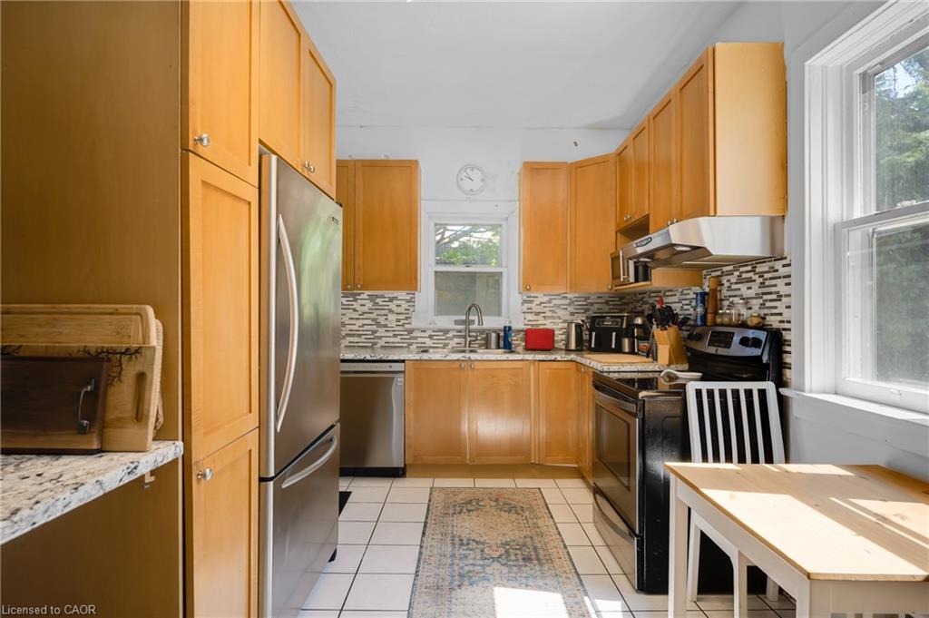 458 Woolwich Street Property Photo 10