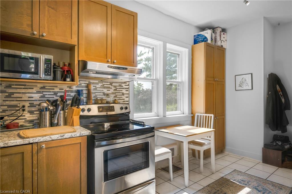 458 Woolwich Street Property Photo 11