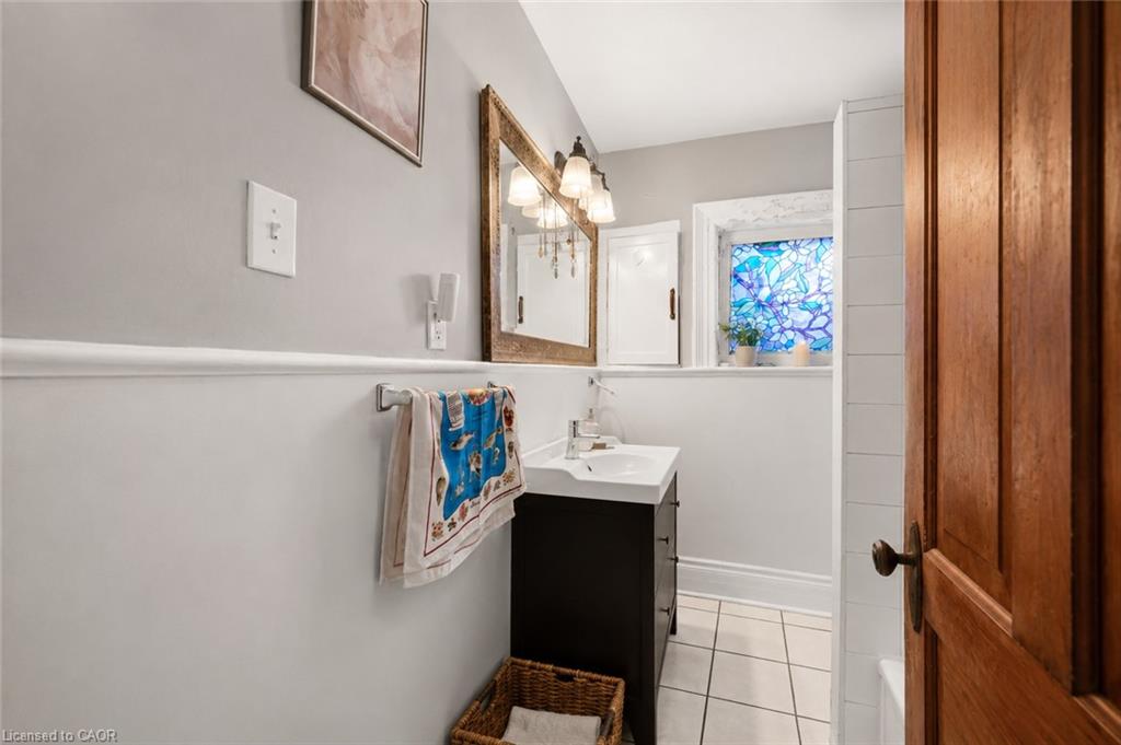 458 Woolwich Street Property Photo 15