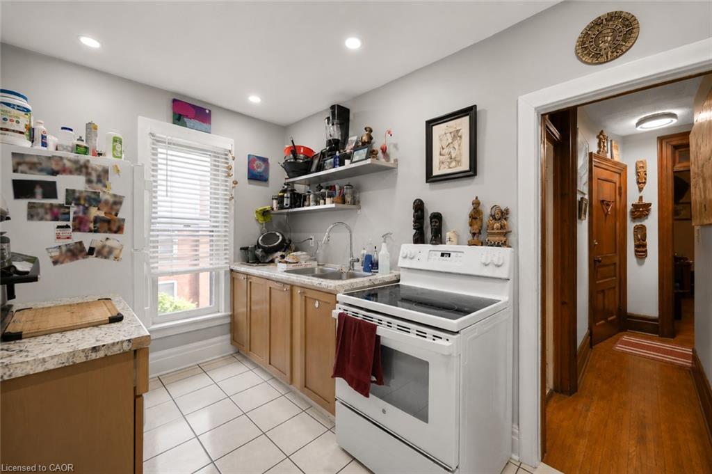 458 Woolwich Street Property Photo 17