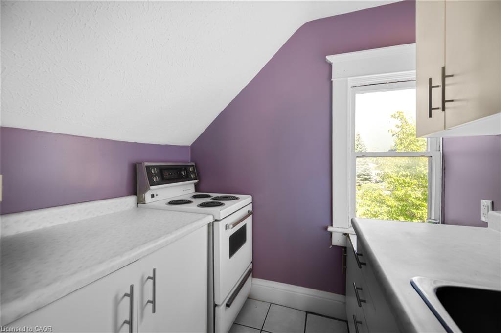 458 Woolwich Street Property Photo 25