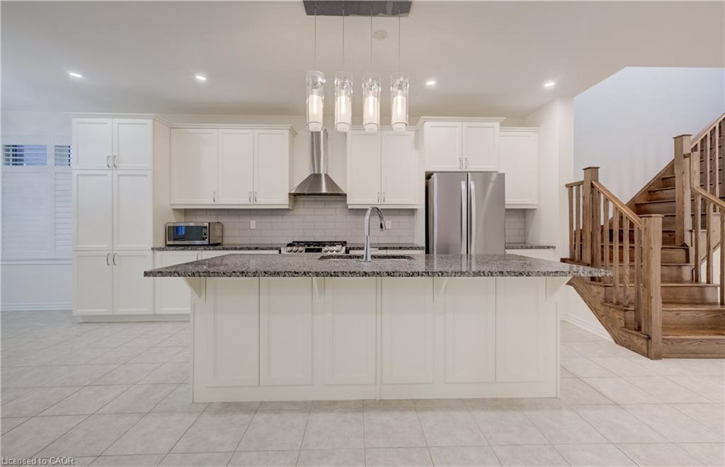 52 Pointer Street Property Photo 7