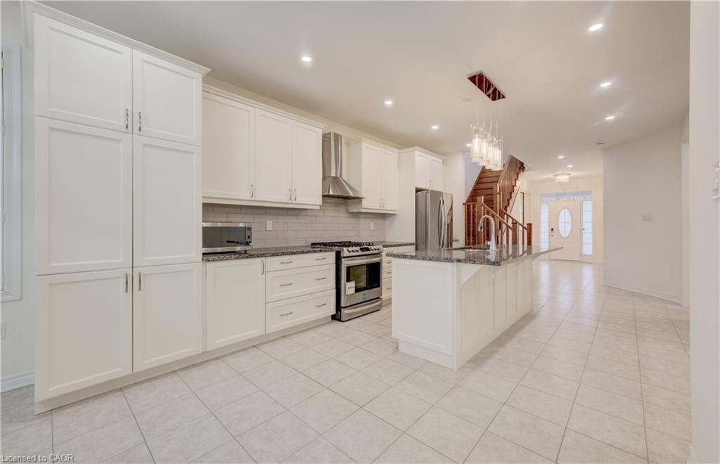 52 Pointer Street Property Photo 8