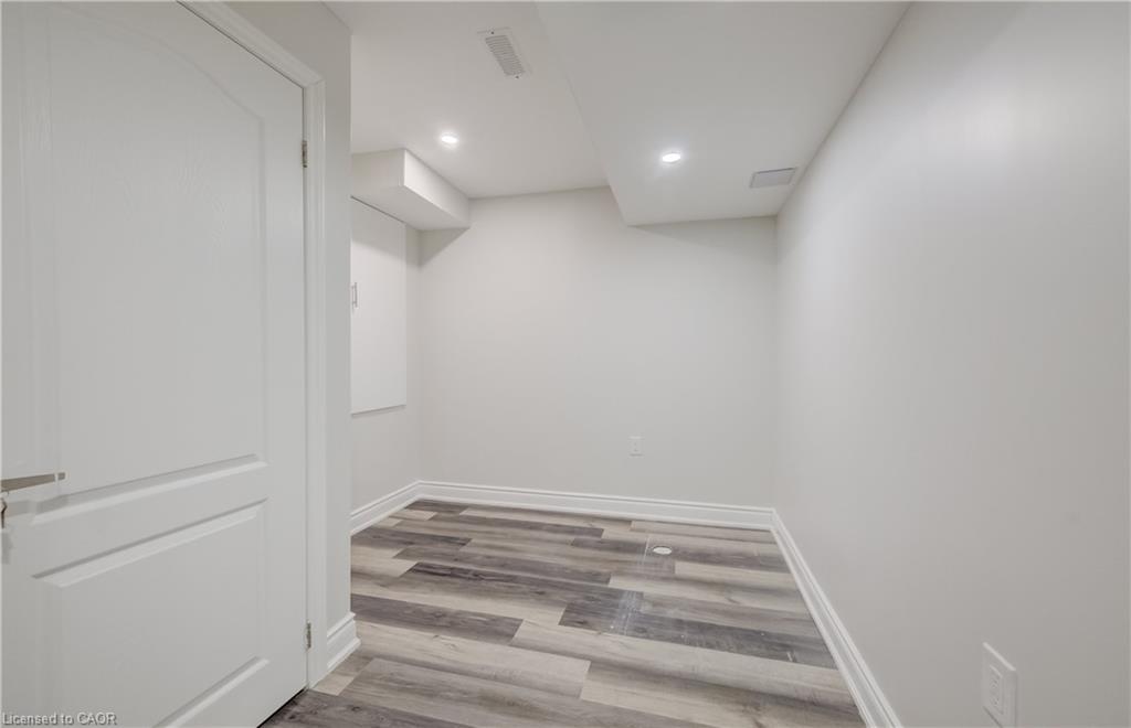 52 Pointer Street Property Photo 43