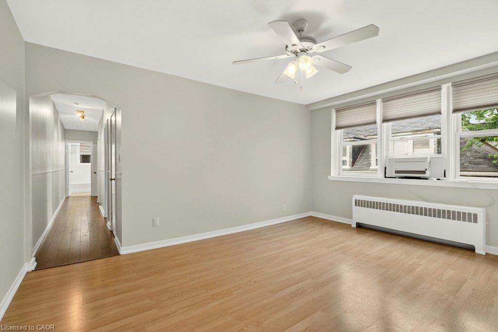 10-4 Robinson Street Property Photo 12