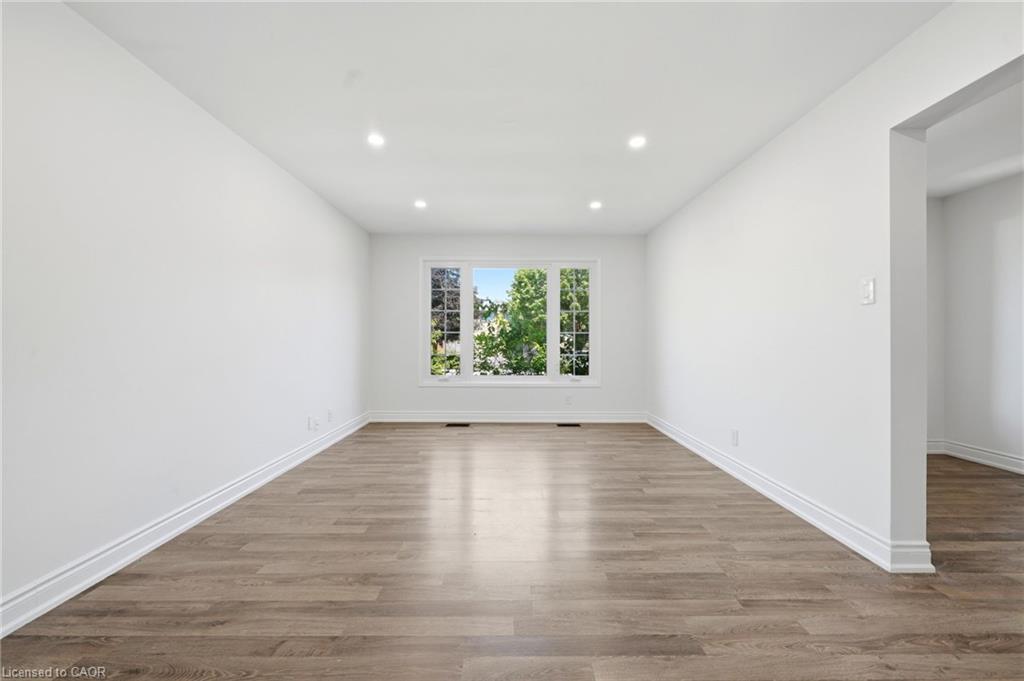 39 Camrose Drive Property Photo 7