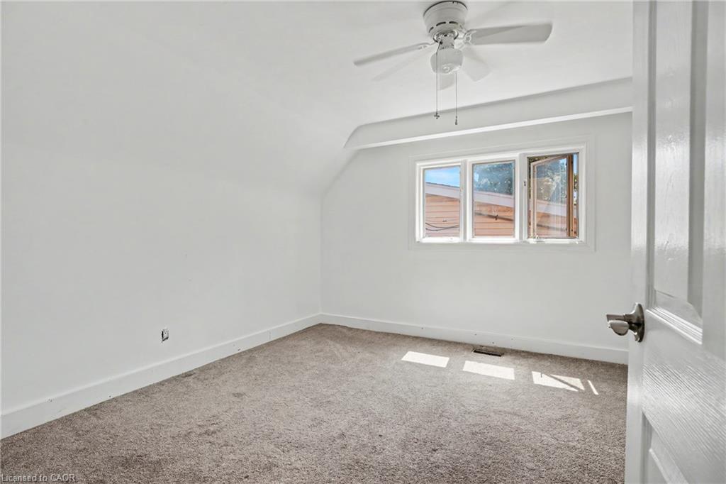 100 Hardale Crescent Property Photo 22