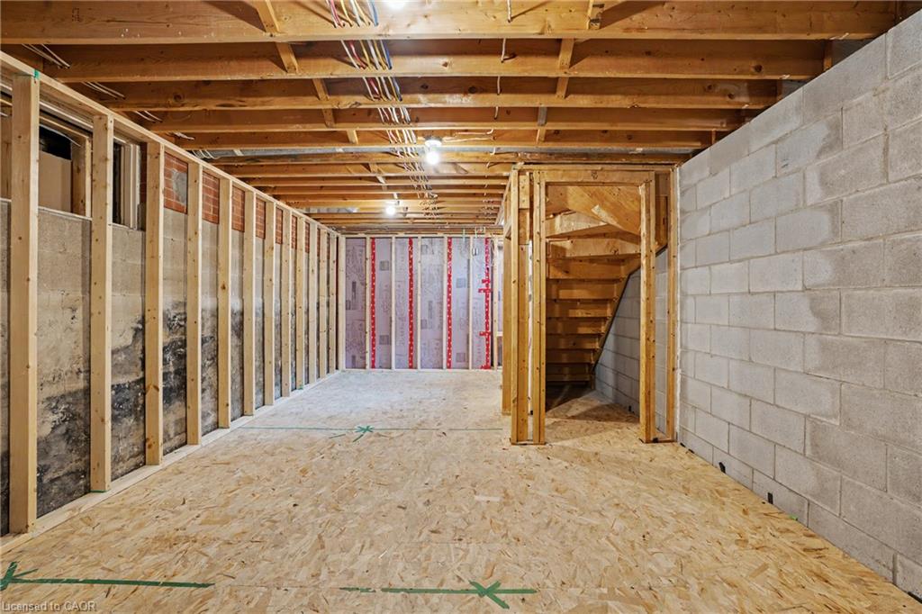 100 Hardale Crescent Property Photo 32