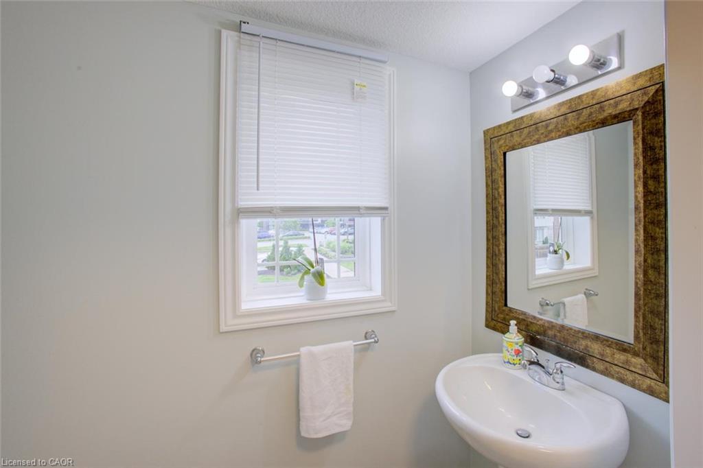 58 Jeffrey Drive Property Photo 8