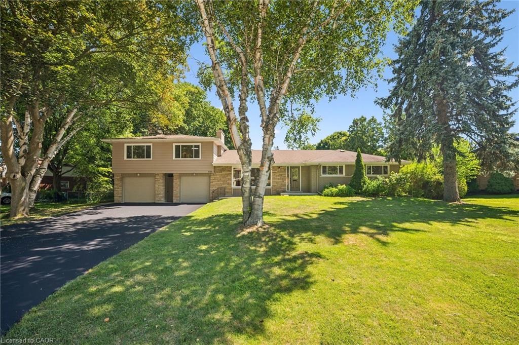 636 Iroquois Avenue Property Photo 1