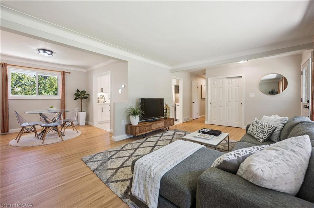 636 Iroquois Avenue Property Photo 7